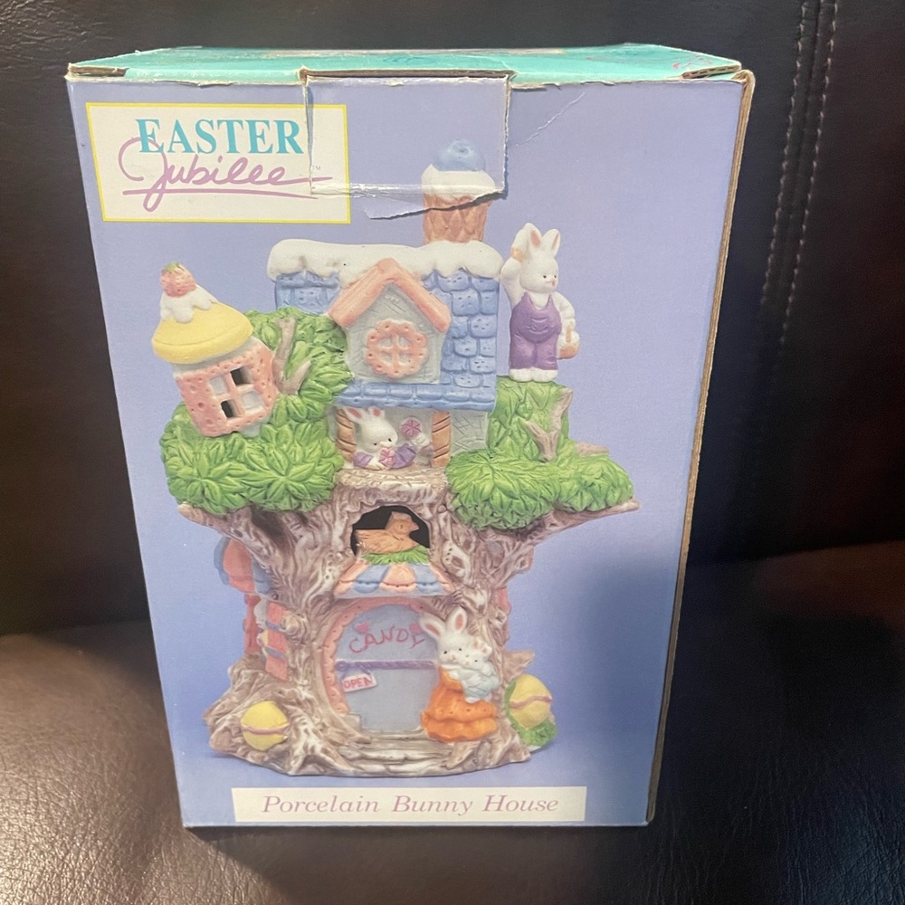 Vintage Easter Jubilee Candy Shop Porcelain Bunny House, NIP